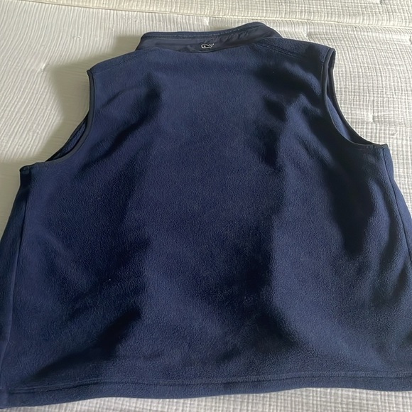Vineyard Vines Vest size large - Picture 7 of 7